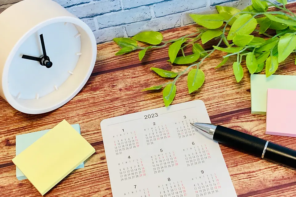 休日は年間120日以上!